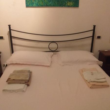 House Apartment Strettoia Luaran gambar
