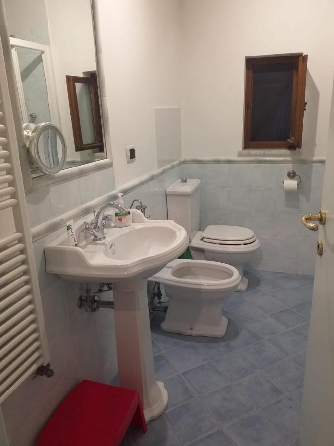 House Apartment Strettoia Luaran gambar